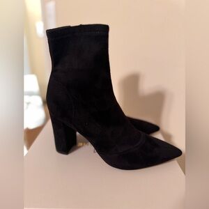 Marc Fisher LTD Black Suede Sock Booties | Pointed Toe Block Heel | Size 8M